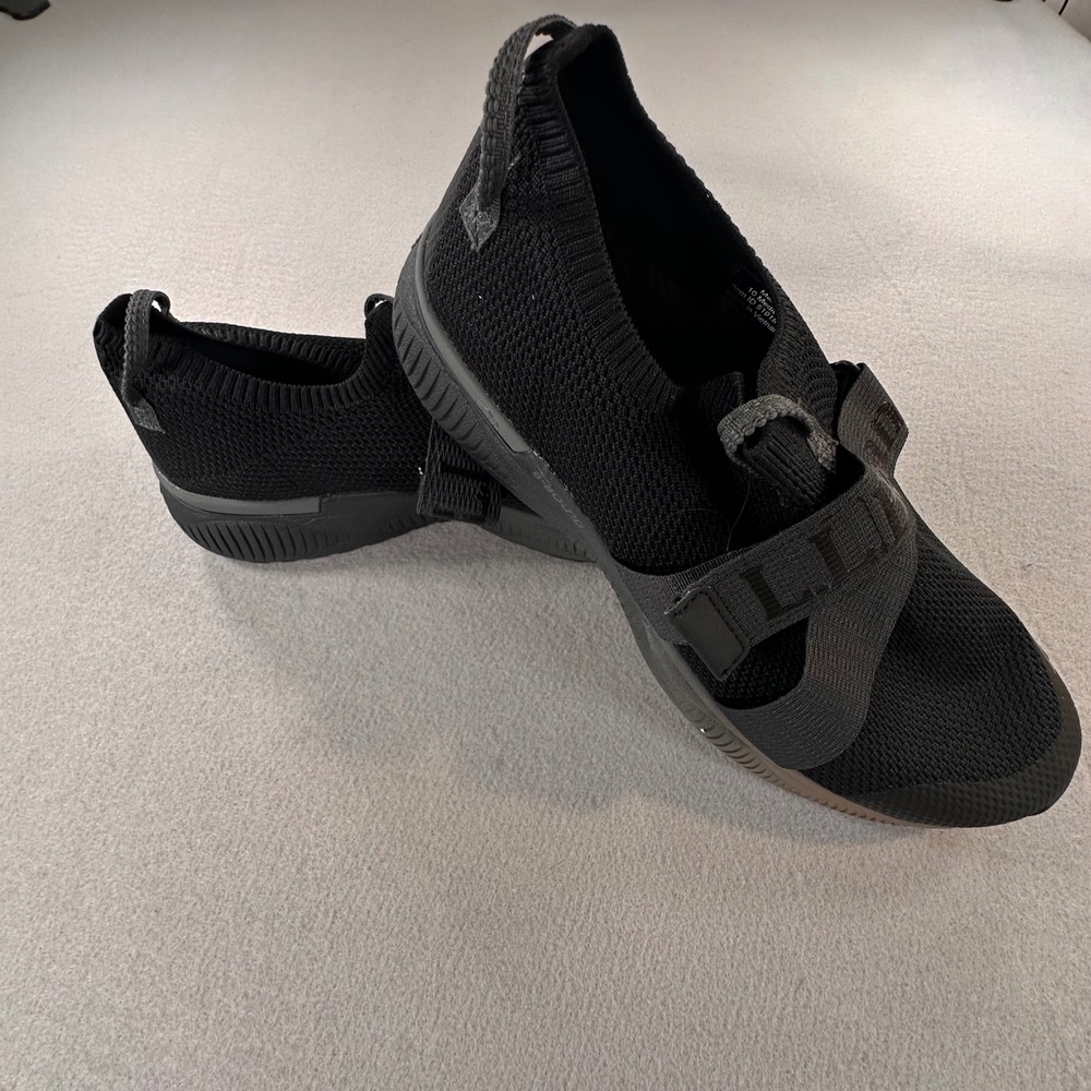 NWOT LL Bean B-Bound Mens Knit Slip On Sneakers Black Gray 510191 size 10 Medium